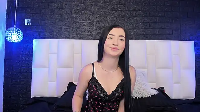 Catalina_Florez live cam on StripChat