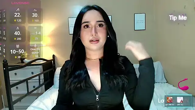 Model: MarianeSaints