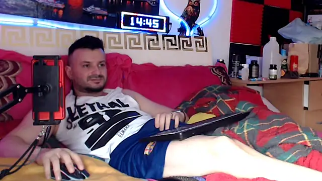 Hugec0ck007 live sex cam