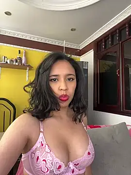 Esmerald_1111 live cam on StripChat