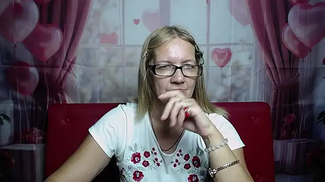 MelisaWorld live cam on StripChat