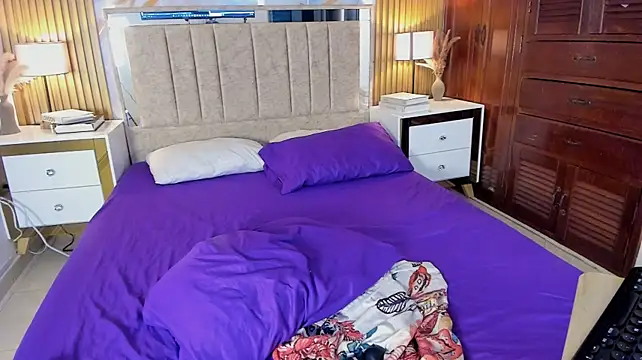 madison_boobs live cam on StripChat