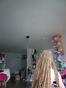 LucidLucy webcam