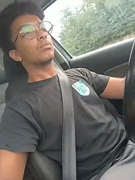 chavalpeludo live cam on StripChat