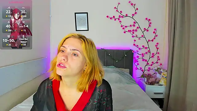 DellaRows live cam on StripChat