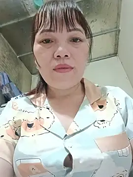 Sana-vn live cam on StripChat