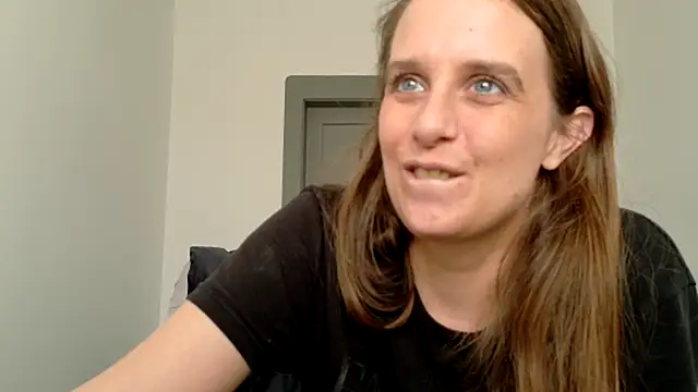 Chantalee live cam on StripChat