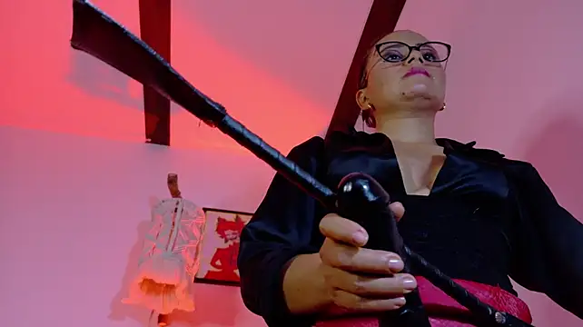 MistressSlut1 live cam on StripChat
