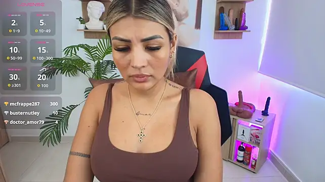 SALOOMEE__ live cam on StripChat