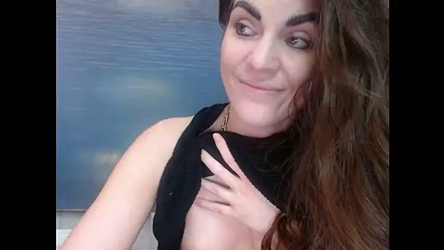 AliceTailor live cam on StripChat