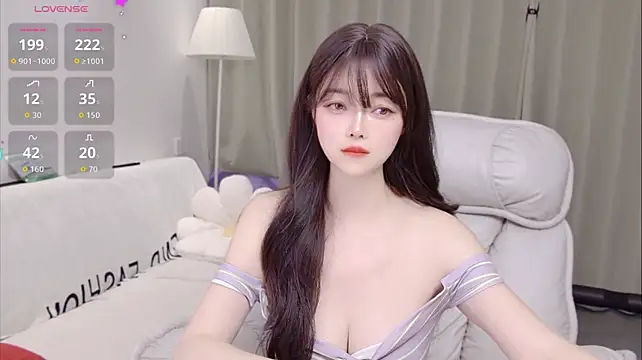 uikyy1 live cam on StripChat