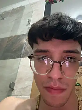 ArthurDaviess21 live cam on StripChat