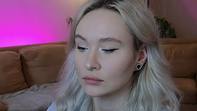 m1lless live cam on StripChat