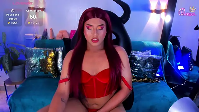 Emili_Roux live cam on StripChat