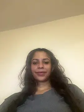karlatiburcio live cam on StripChat