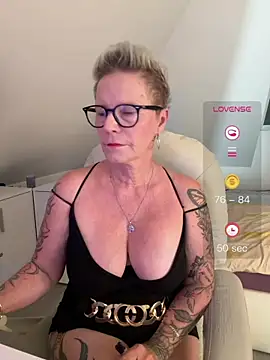 German_Milf live cam on StripChat