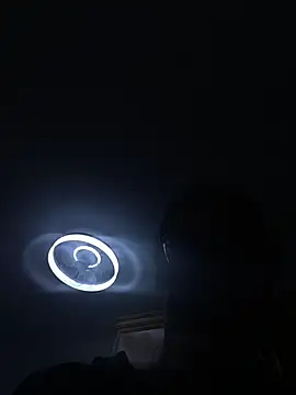 gloria7v05 live cam on StripChat
