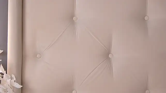 ur_wet_dreams live cam on StripChat