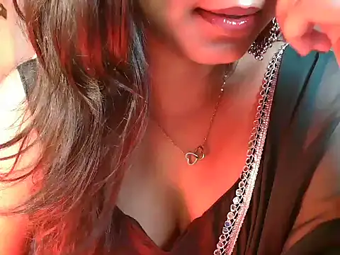 isha_here live cam on StripChat