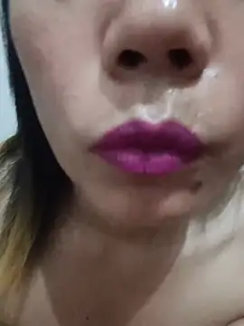 Bristy_BigBoobs live cam on StripChat