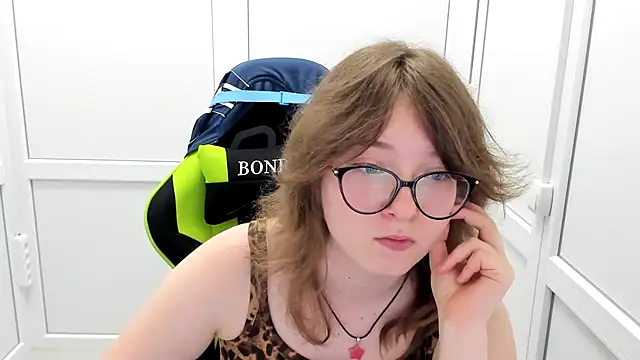 HachiYume live cam on StripChat
