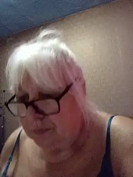 Alexia64231 live cam on StripChat