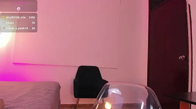 AmaraLewis live cam on StripChat