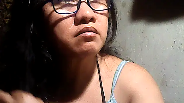 sweetsosie18 live cam on StripChat