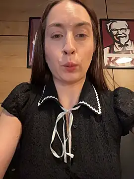 Holly_Play
