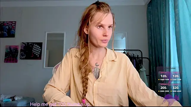 Lunaacyy live cam on StripChat
