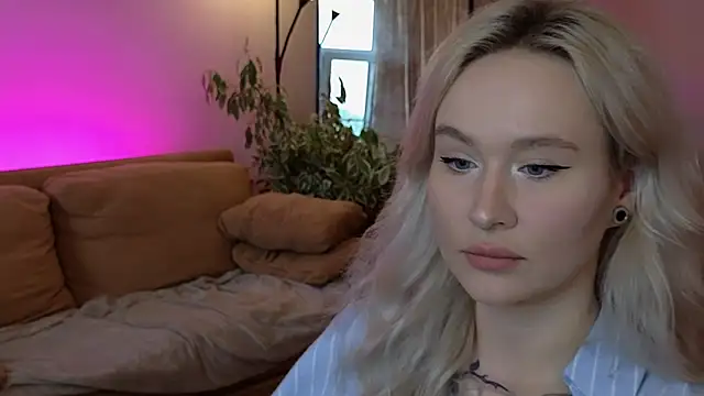 m1lless live cam on StripChat