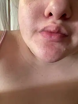 alicebassiofficial live webcam