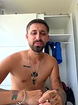 omarito100 webcam
