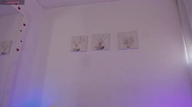 Sofi-James webcam stripchat model stream image