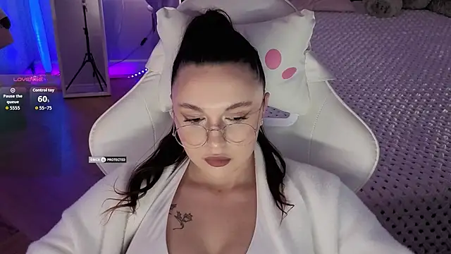 Leri_Star live cam on StripChat