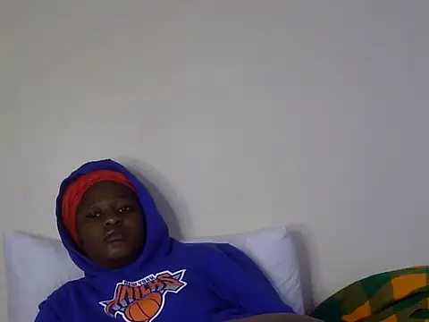 Petite_Ebony10 live cam on StripChat
