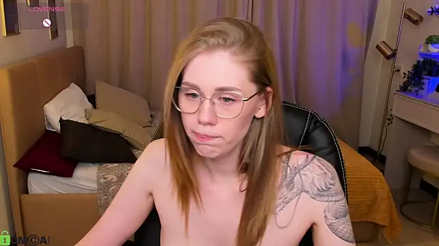 Alison_Doody live cam on StripChat