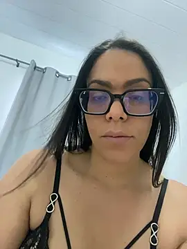 JEYGOSTOSA live cam on StripChat