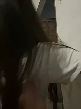 oneyou_400 live cam on StripChat