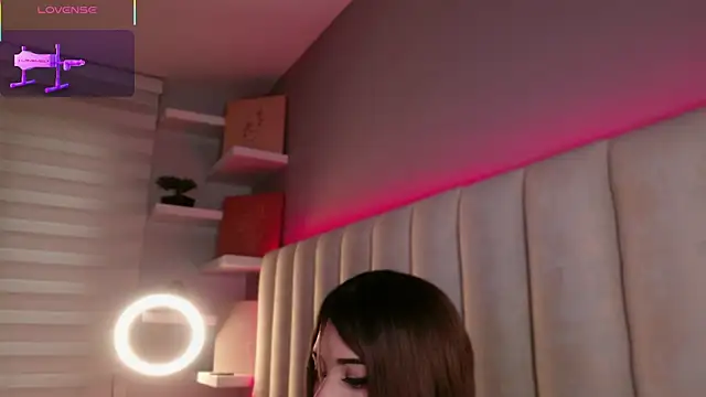 Megan_mooree_ live cam on StripChat
