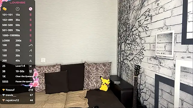 ElmiraDabato live cam on StripChat