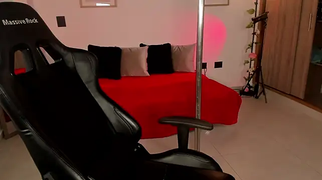 Veronica_isaza__ live cam on StripChat