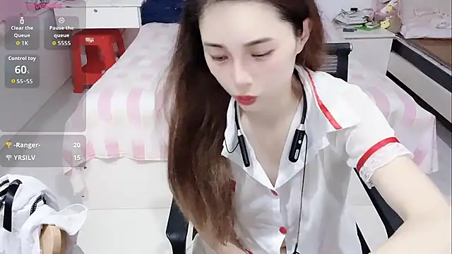 miaomiao-99 live cam on StripChat