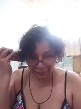 Pupi-Lanegra live cam on StripChat