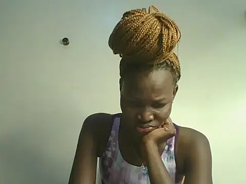 Mimo254 live cam on StripChat