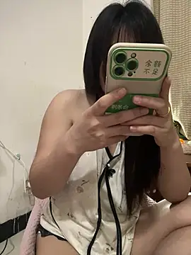 Annaa_lovee live cam on StripChat