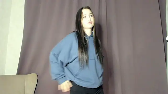HyacinthWriter live cam on StripChat