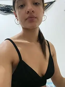 Alicia_ALICIA live cam on StripChat