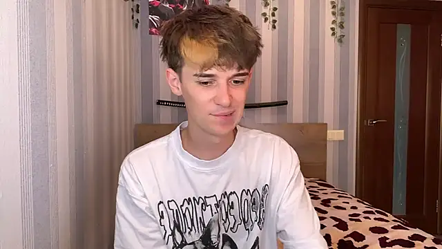 yoursexykun live sex cam