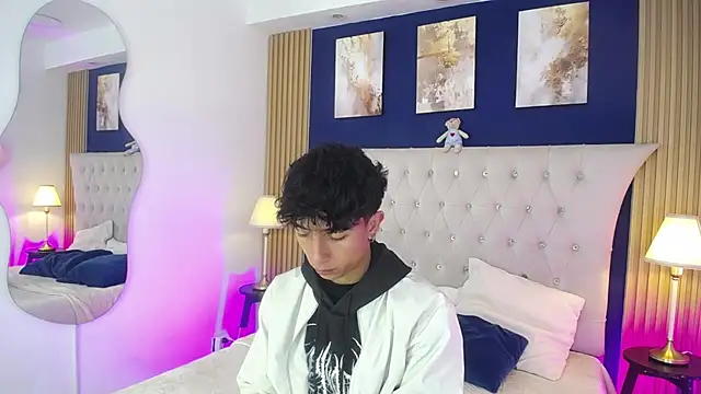Aiden_Rivers_ live cam on StripChat